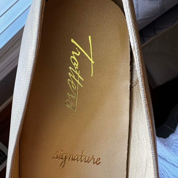 Ladies heels - Picture 3 of 4